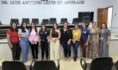 Polícia Civil e Órgãos Públicos Promovem Palestra para Mulheres em Petrolina de Goiás.