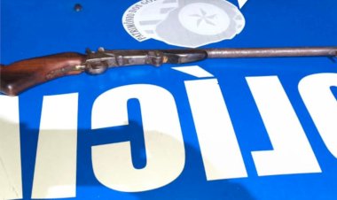 Policiais Militares de Petrolina de Goiás apreendem  arma de fogo, após briga e esfaqueamento