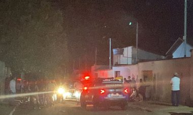 Briga termina com tiroteio e dois baleados em Santa Rosa de Goiás Uma vítima morreu no local e a outra socorrida em estado Gravíssimo Polícia fecha o cerco para prender o autor