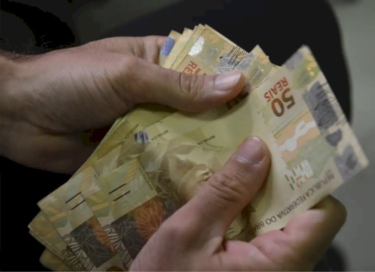 Proposta do Orçamento de 2026  prevê salário mínimo de R$ 1.631