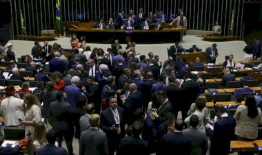 Câmara aprova isenção do IR para quem ganha até R$ 5 mil