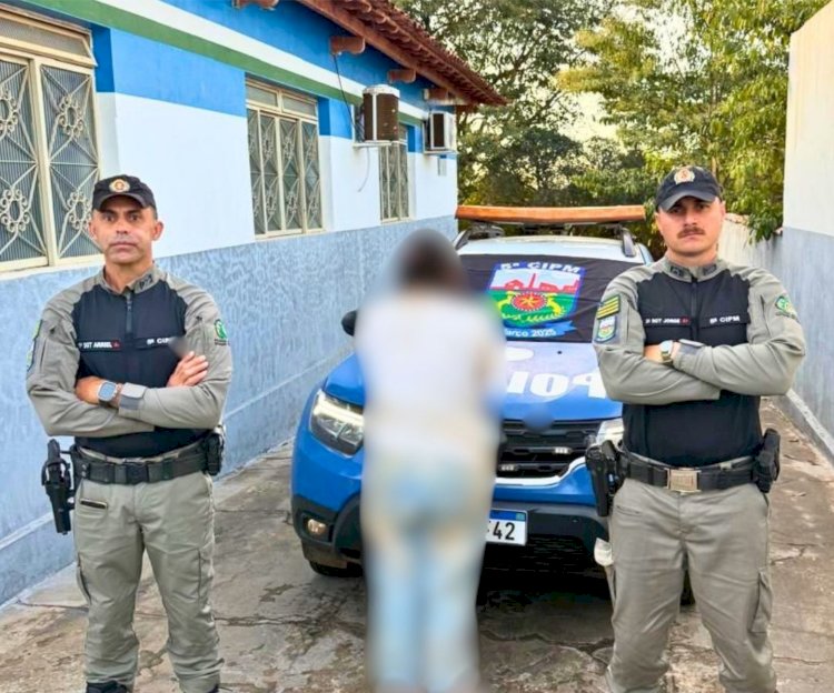 Polícia Militar de Petrolina efetua a prisão de mulher com diversas passagens criminais.